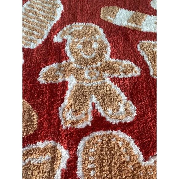 BETSEY JOHNSON Gingerbread Christmas NOVELTY BATH MAT Non Slip 20” X 30” NEW - Picture 7 of 16